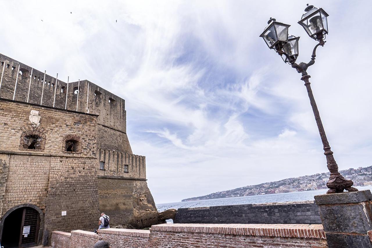 Le 4 Stagioni Dante H Napoli Centro, By Clapa Group Hotel Exterior photo