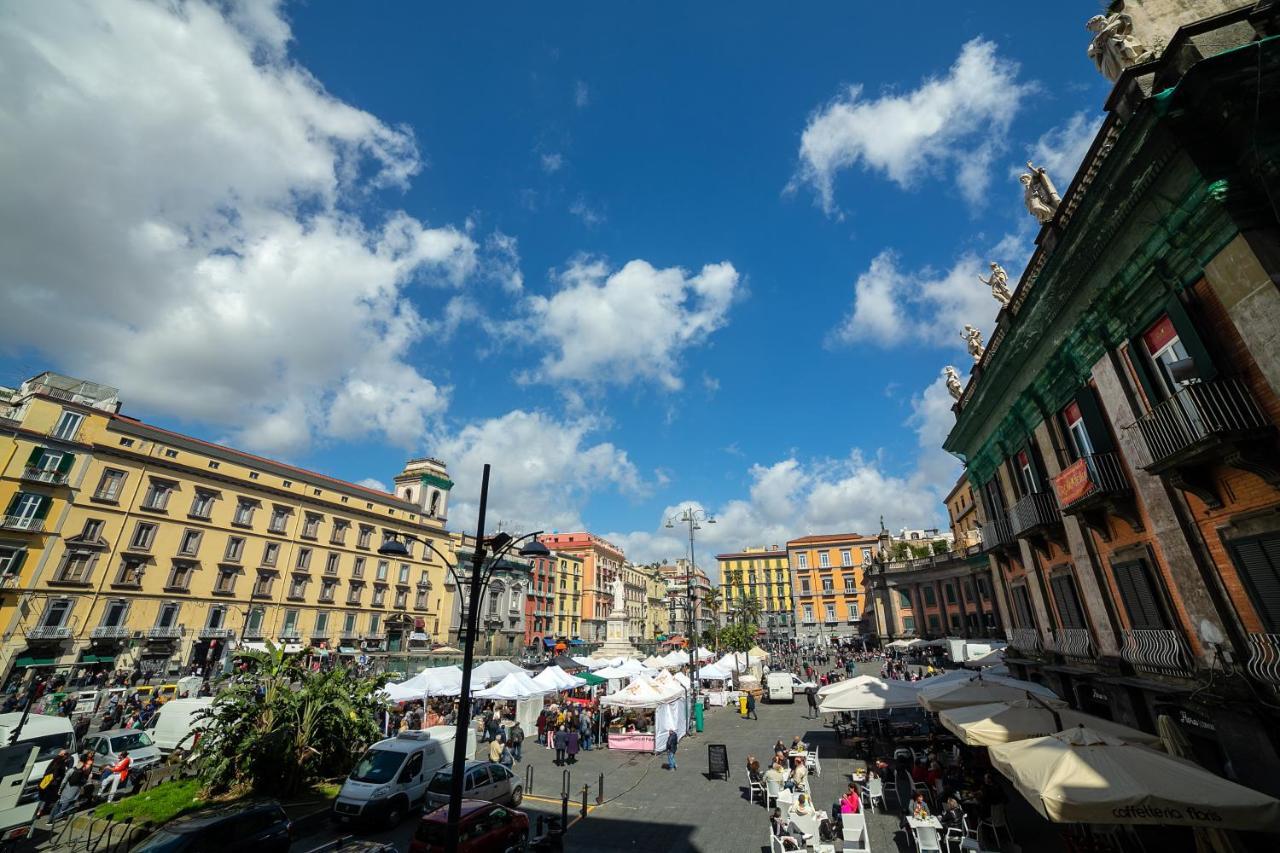 Le 4 Stagioni Dante H Napoli Centro, By Clapa Group Hotel Exterior photo